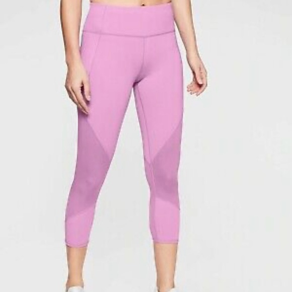 Athleta Pants - Athleta Mesh Contender Capri Powerlift Leggings